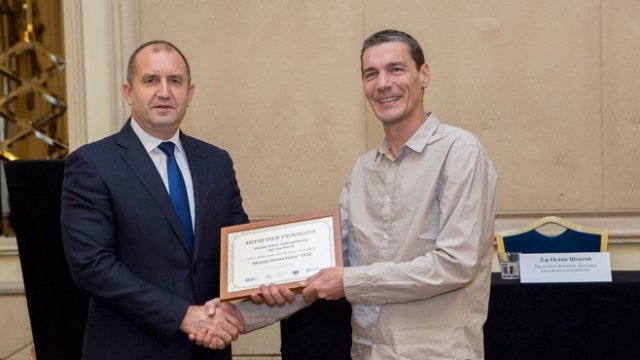 <p>
	Micar 21 получава поредната награда. <em>Снимка: компанията</em></p>
