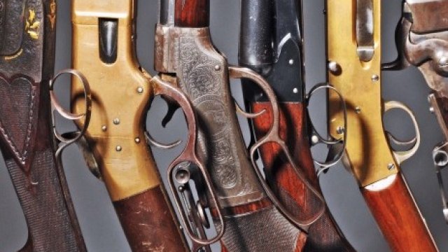 <p>
	<em>Снимка: www.morphyauctions.com</em></p>
