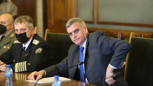 <p>
	Комисия по отбрана в НС изслуша министъра на отбраната Стефан Янев по актуални въпроси. <em>Снимка: БГНЕС</em></p>
<p>
	&nbsp;</p>
