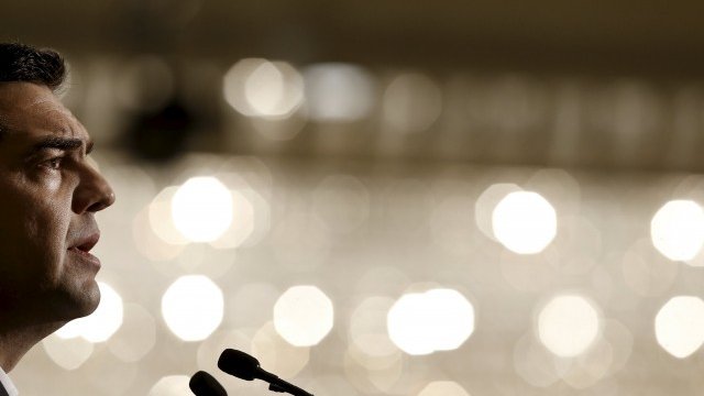 <p>
	Гръцкият премиер Алексис Ципрас все още не успява да убеди европейските си партньори в предложенията на правителството. <em>Снимка: Ройтерс</em></p>
