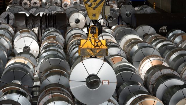 <p>
	Завод на&nbsp;Salzgitter AG в Долна Саксония. <em>Снимка: Ройтерс</em></p>
