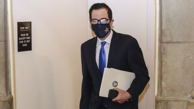 <p>
	Американският финансов министър Стивън Манучин. <em>Снимка: Oliver Contreras/Bloomberg</em></p>
