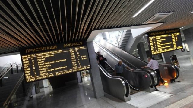 <p>
	Централна гара София.&nbsp;<em>Снимка: Олег Попов, Investor Media Group</em></p>
