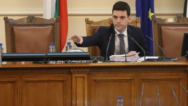<p>
	Председателят на парламента Никола Минчев.&nbsp;<em>Снимка: Благой Кирилов, БГНЕС</em></p>
