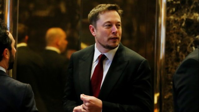 <p>
	Изпълнителният директор на Tesla Илон Мъск. <em>Снимка: Ройтерс</em></p>

