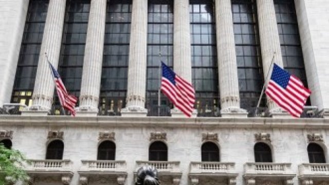 <p>
	Снимка:&nbsp;<span font-size:="" helvetica="" style="color: rgb(74, 74, 74); font-family: AvenirNext-Regular, ">Jeenah Moon/Bloomberg</span></p>
