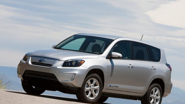 <p>
	<em><span style="color: rgb(0, 0, 0); font-family: Tahoma, Verdana, Geneva, Arial, Helvetica, sans-serif;">Снимка: Toyota</span></em></p>
