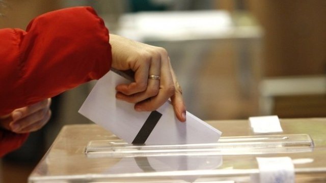 <p>
	<em style="color: rgb(102, 102, 102); font-family: ">Снимка: Олег Попов, Investor Media Group</em></p>
