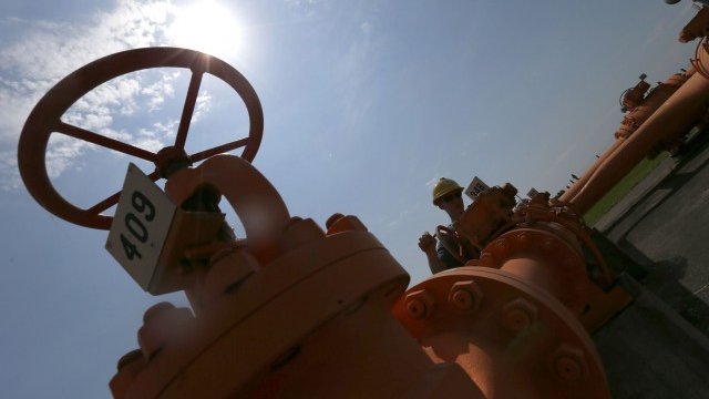 <p>
	България очаква да получава природен газ от Азербайджан след 2019 г. <em>Снимка: архив, Ройтерс</em></p>
