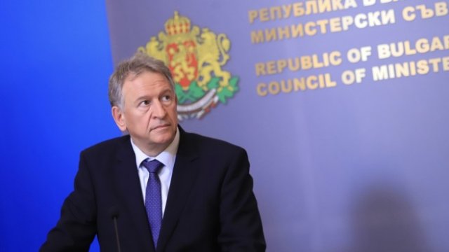 <p>
	Стойчо Кацаров. <em>Снимка: БГНЕС</em></p>
