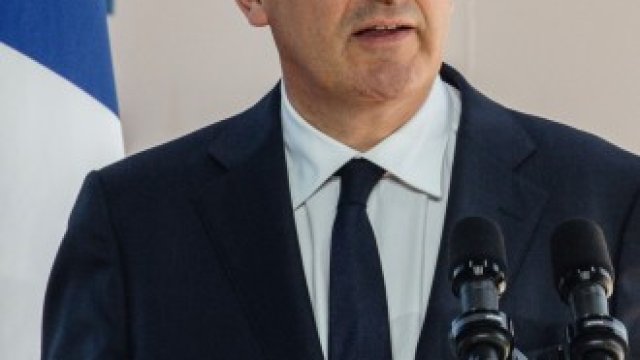 <p>
	Френският премиер Жан Кастекс.&nbsp;<em>Снимка: Cyril Marcilhacy/Bloomberg</em></p>
