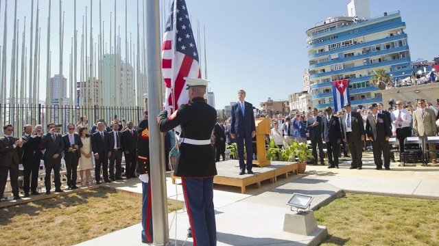 <p>
	След 54 години Куба и САЩ възстановиха нормалните си дипломатически отношения. Снимка: <em>Ройтерс</em></p>
