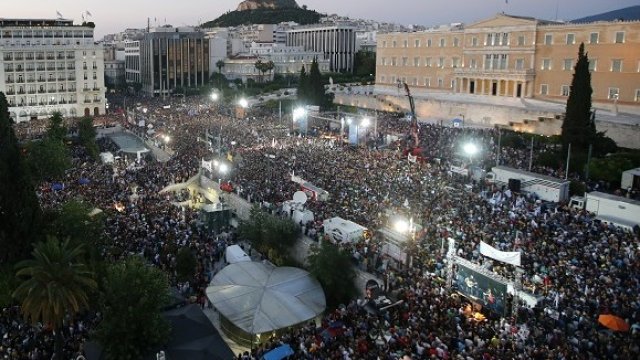 <p>
	Сградата на гръцкия парламент в Атина. Снимка: <em>Ройтерс</em></p>
