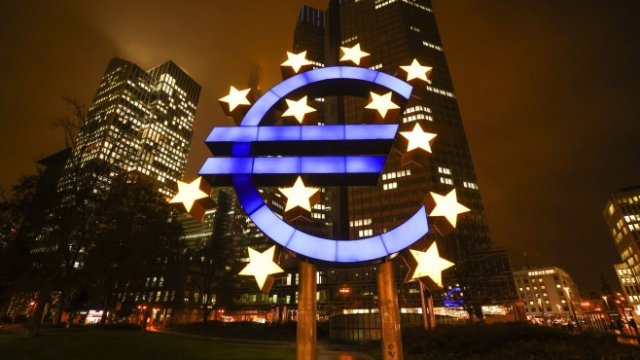 <p>
	Сградата на ЕЦБ във Франкфурт. <em>Снимка: Bloomberg LP</em></p>
