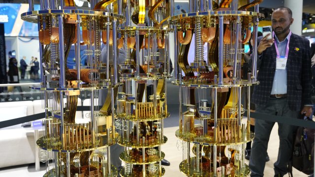 Квантовият компютър Quantum System Two на IBM. Снимка: EPA/Alberto Estevez 