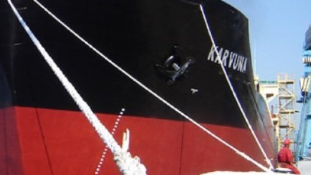 <p>
	Карвуна е един от корабите на Индустриален холдинг България <em>Снимка: bulgariaholding.com</em></p>
