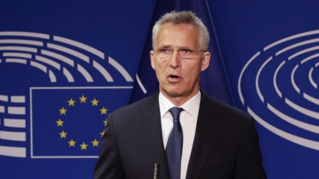 <p>
	Генералният секретар на НАТО Йенс Столтенберг. <em>Снимка: EPA/OLIVIER HOSLET</em></p>
