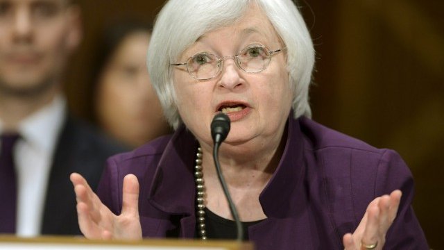 <p>
	Джанет Йелън и Сие не дадоха ясен сигнал за намеренията си за септемврийското заседание. <em>Снимка: Ройтерс</em></p>
