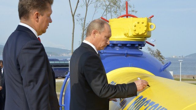 <p>
	Русия осигурява около една четвърт от потребявания в Европейския съюз газ. <em>Снимка: архив Ройтерс</em></p>
