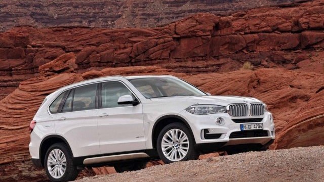 <p>
	BMW X5. <em>Снимка: BMW</em></p>
