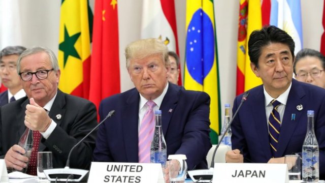 <p>
	Част от световните лидери в Осака. <em>Снимка: Ройтерс</em></p>
