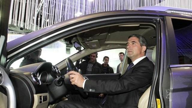 <p>
	Президентът Росен Плевнелиев откри международна автомобилна конференция.<em> Снимка: БТА</em></p>
