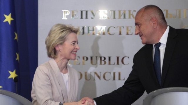 <p>
	Бъдещият председател на ЕК Урсула фон дер Лайен при посещението си в София и срещата си с премиера на България Бойко Борисов. <em>Снимка: Димитър Кьосемарлиев, Investor Media Group</em></p>
