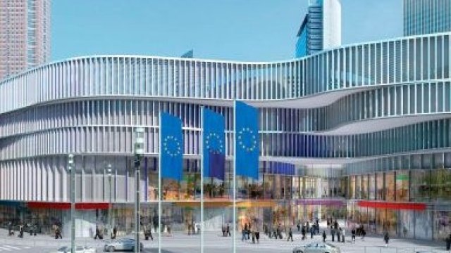 <p>
	Skyline Plaza във Франкфурт на Майн. <em>Снимка: skylineplaza.de</em></p>
