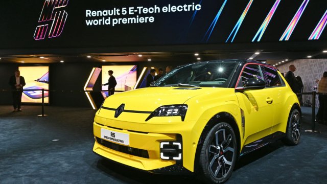 Моделът R5 на Renault, представен в Женева. Снимка: John Keeble/Getty Images