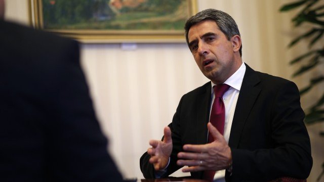 <p>
	Плевнелиев: ЕС е иновативен проект, при който голяма Германия и не толкова голяма България стоят равноправни една до друга. <em>Снимка: архив Ройтерс</em></p>
