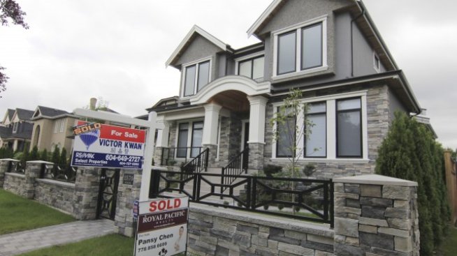 Милиардер вижда "балони" във високия клас имоти и изкуството