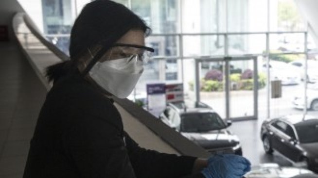 Продажбите на автомобили в Китай нарастват за пръв път от почти година