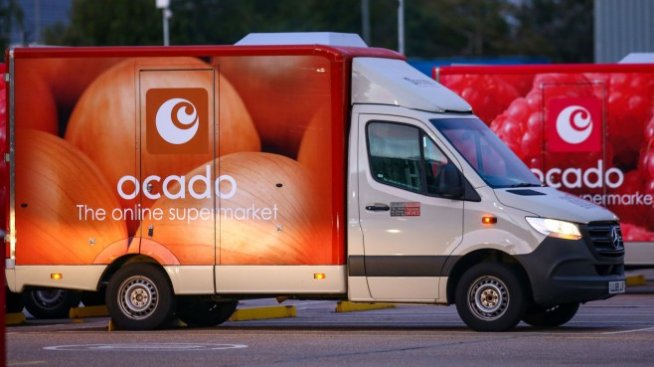 Ocado инвестира в компанията за разработка на автономни доставки Oxbotica