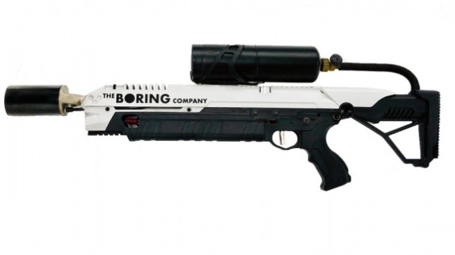 Илон Мъск най-сетне започна да печели пари... с огнехвъргачки