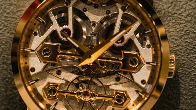 Швейцарските марки часовници Girard Perregaux и Ulysse Nardin водят втори живот