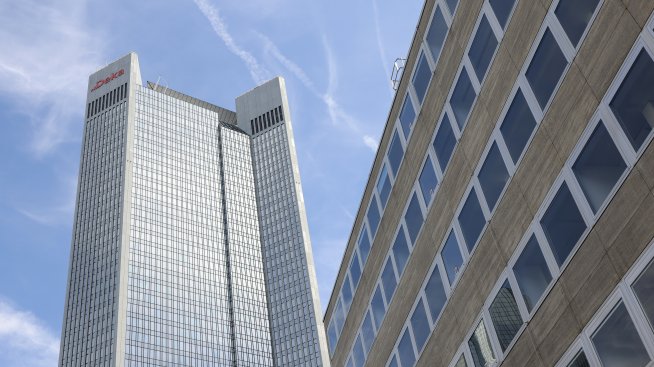 Залитането на Германия към дълга засилва натиска върху вялите имотни компании