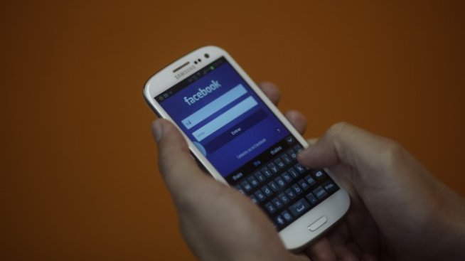 Американците отделят на Facebook по 40 минути на ден