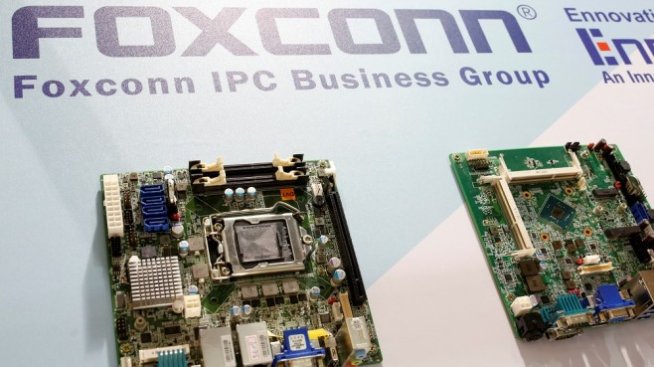 Foxconn може да похарчи 27 млрд. долара за звеното с чипове на Toshiba