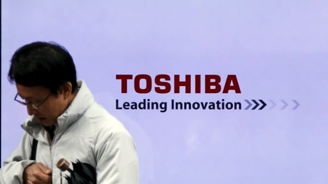 Toshiba няма да отделя подразделението си за компютри
