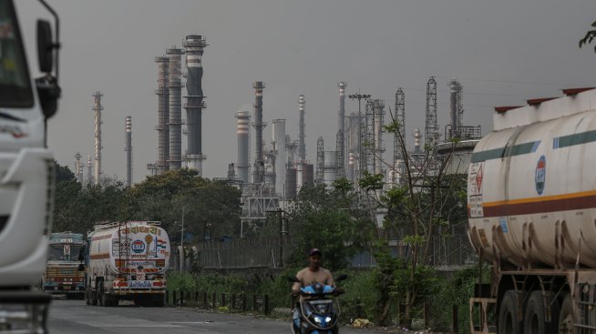 Митата срещу руския петрол може да развалят отношенията на Тръмп с Китай и Индия