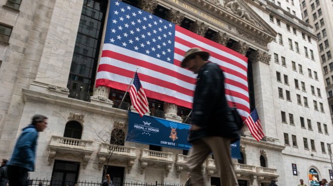 Над Wall Street надвисва тревога, че Тръмп ще провали "мекото кацане" на икономиката