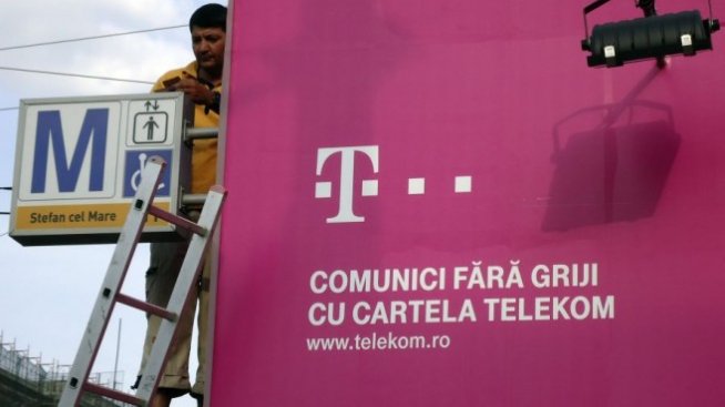 Спас Русев иска да купи част от бизнеса на Telekom Romania