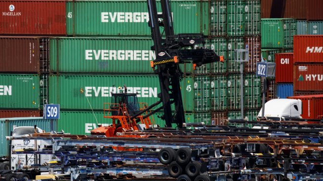 Активността при логистиката в САЩ нараства за първи път от март насам