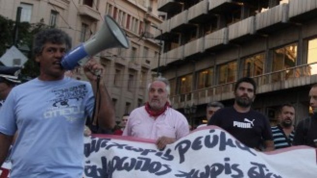 И Германия затяга кранчето за Гърция?