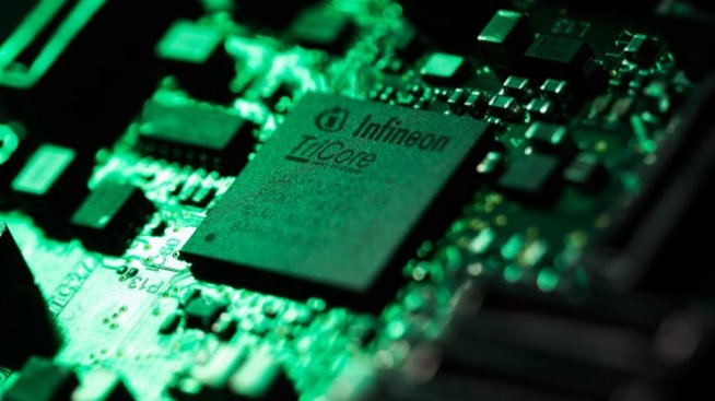 Въпреки голямото търсене проблемите на Infineon продължават
