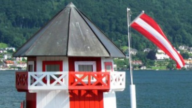 Австрия планира да върне временно граничните проверки