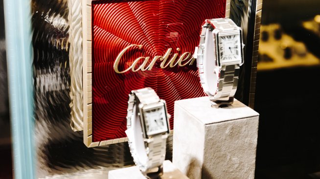 Продажбите на собственика на Cartier нараснаха с двуцифрен темп в празничния сезон 