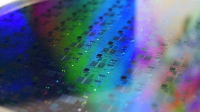 Как кризата с предлагането на полупроводници ще промени бизнеса с чипове?