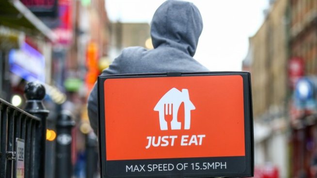 Just Eat Takeaway.com отчете 79% скок на поръчките през първото тримесечие