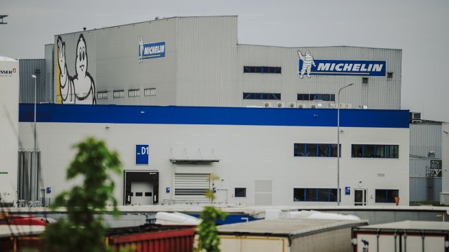 Michelin пренебрегва проблемите при гумите с най-голямото обратно изкупуване на акции досега